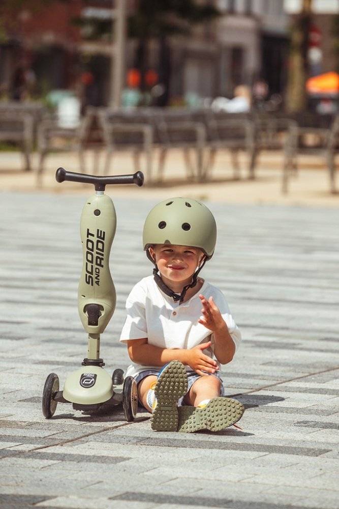 SCOOT AND RIDE Casca de protectie pentru copii cu sistem de reglare magnetic si LED Olive S-M 51-55 cm 3 ani+