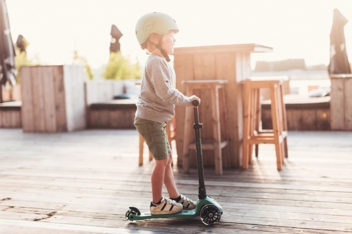 SCOOT AND RIDE Trotineta copii pliabila reglabila roti luminoase Highwaykick 3 Led Forest 3-6 ani pana la 50 kg Scoot Ride