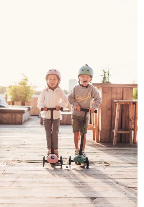 SCOOT AND RIDE Trotineta copii pliabila reglabila roti luminoase Highwaykick 3 Led Forest 3-6 ani pana la 50 kg Scoot Ride