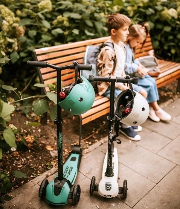 SCOOT AND RIDE Trotineta copii pliabila reglabila roti luminoase Highwaykick 5 Led Forest 5 ani + pana la 80 kg Scoot Ride