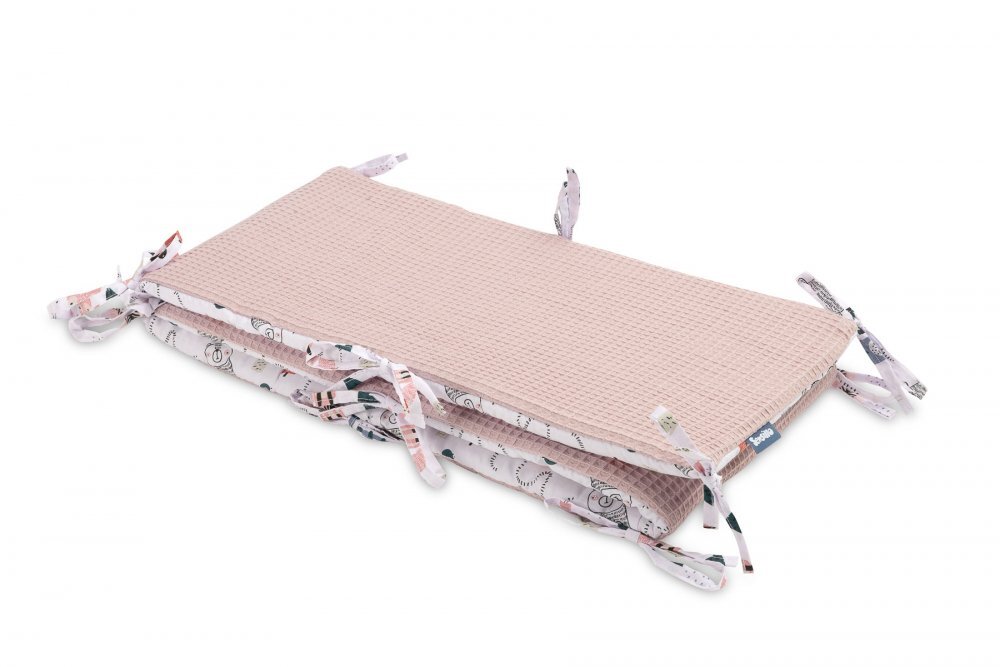 Sensillo Aparatoare pentru patut Waffle Fox Pink 180x30cm cu doua fete din bumbac umplutura antialergicaprindere cu panglici