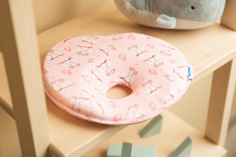 Sensillo Pernuta ergonomica pentru nou nascuti Elephant Pink ajuta la formarea capuluimaterial placut la atingerepotrivita pentru caruciorpatut