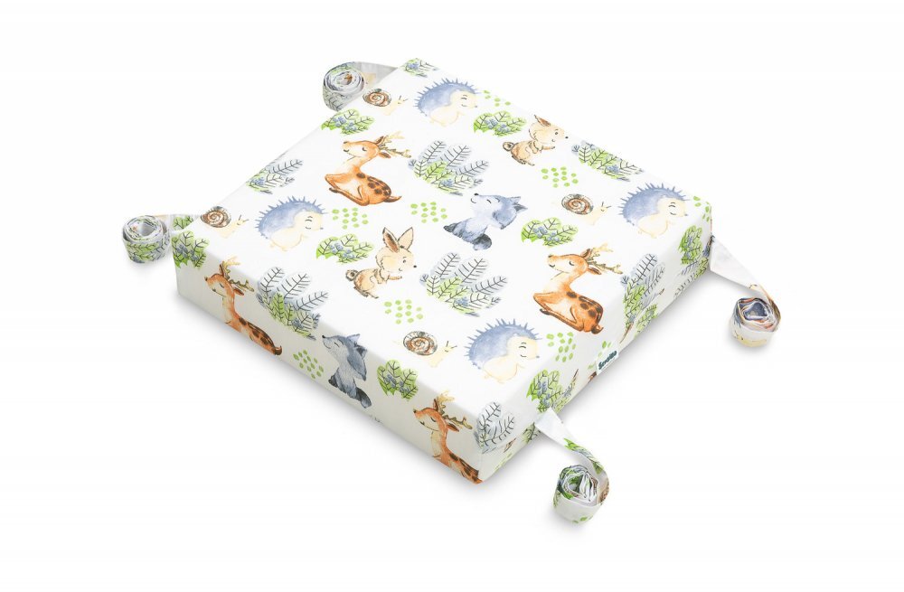 Sensillo Pernuta inaltator pentru scaun copii Walk in Forest 32x32x8 cm cu husa detasabila din bumbacprevazuta cu fermoarcurele reglabile de fixare