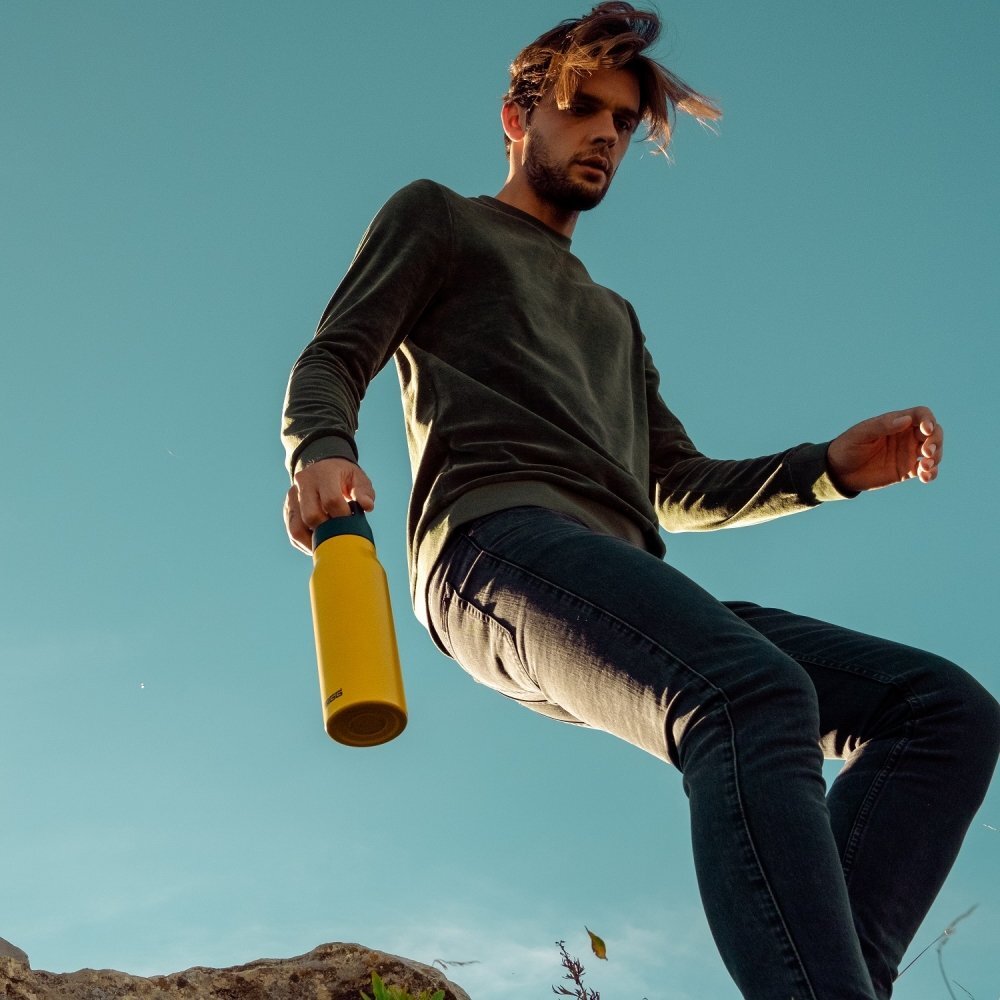 SIGG Bidon din otel inoxidabil Explorer Mustard 1L