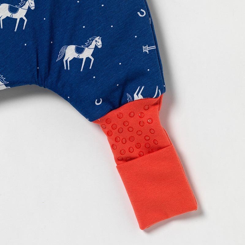 Slumbersac Sac de dormit cu picioruse si talpa antiderapanta Horses 110 cm + manseta 1.0 Tog
