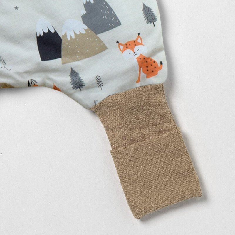 Slumbersac Sac de dormit cu picioruse si talpa antiderapanta Mountain Animals 100 cm + manseta 1.0 Tog