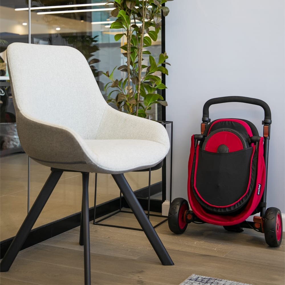 SMART TRIKE Tricicleta pentru copii STR3 Rosu 6 in 1 ultrapliabila dotata cu frana scaun rabatabil sistem patentat cu tehnologie Touch Steering varsta 10 luni+