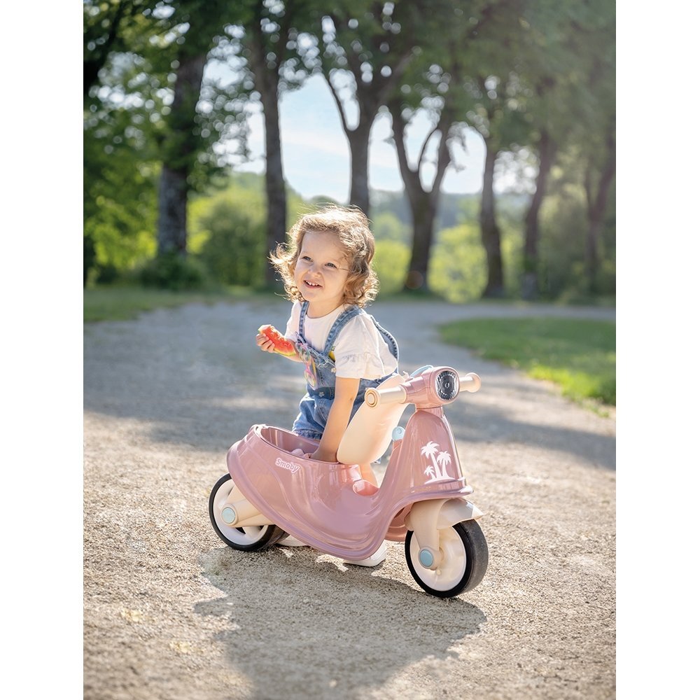 SMOBY Scuter pentru copii fara pedale Scooter Ride-On roz dotat cu cheie ce imita pornirea reala a scuterului recomandat copiilor incepand de la 15 ani spatiu de depozitare sub sezut