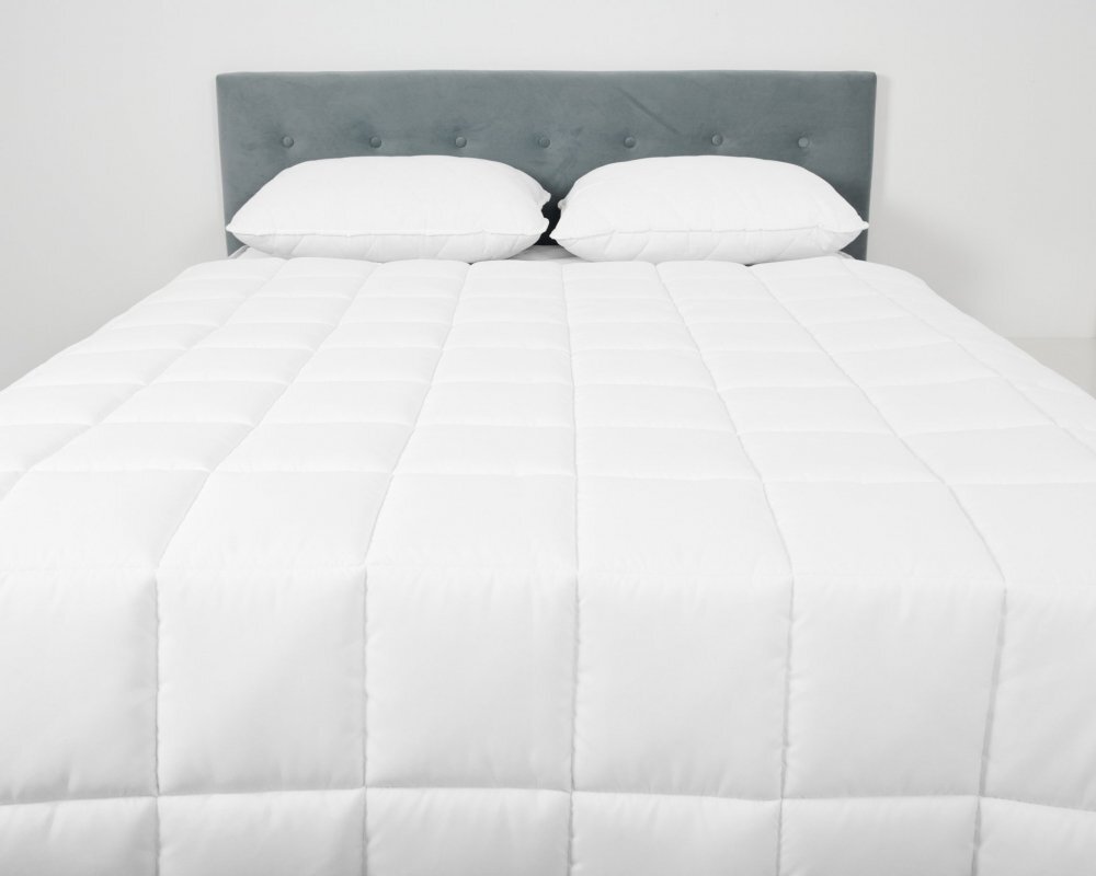 Somnart Pilota 4 anotimpuri HypoallergenicMed din microfibra lavabila 200 x 220 cm