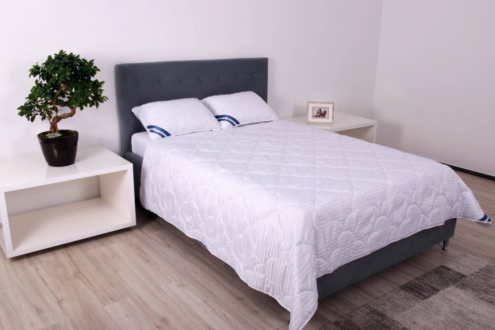 Somnart Pilota de vara din microfibra striata cu model lacrimi alba 150 x 200 cm 200 g