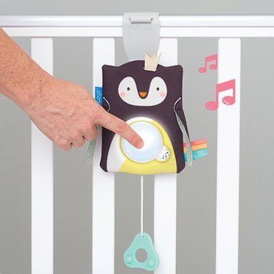 TAF TOYS Jucarie multifunctionala cu inel gingival Pinguinul Prince