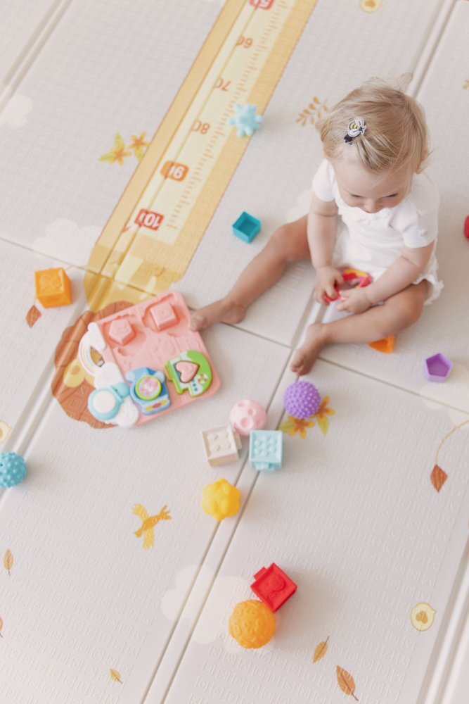 Toyz by Caretero Covoras pliabil multifunctional pentru copii Toyz Fomee City 200x150x1cm cu 2 fete din spuma cifre si litere 3D fara substante nocive antiderapant izolator termic geanta transport inclusa