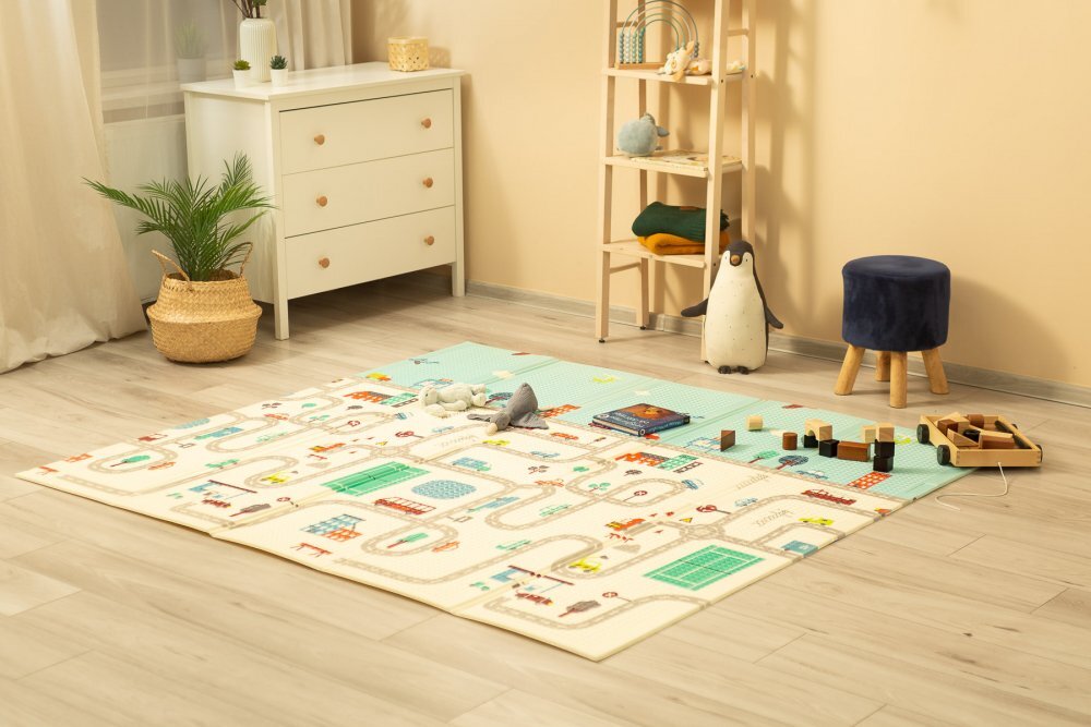 Toyz by Caretero Covoras pliabil multifunctional Toyz pentru copii cu 2 fetedin spuma XPE fara substante nocive antiderapant izolator termic 200x180x1 cm geanta transport inclusa Cars