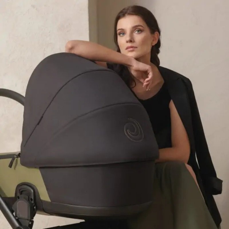 Tutis Carucior 2 in 1 Mio 3+ Olive 025 din piele sezut reversibil amortizoare duble maner reglabil accesorii incluse