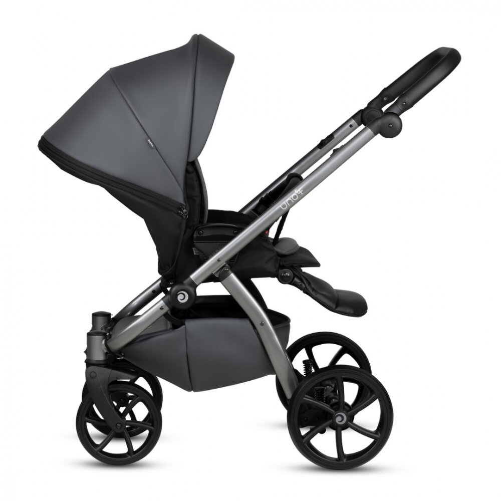 Tutis Carucior 2 in 1 Uno 5+ Licorice 166 din piele ecologica sezut reversibil spatar reglabil roti cu blocare bara detasabila accesorii incluse