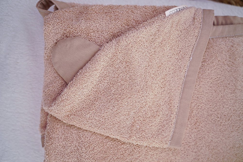 TWINDECO Prosop de baie cu gluga si urechi pentru copii 100x100 cm din bumbac Maro
