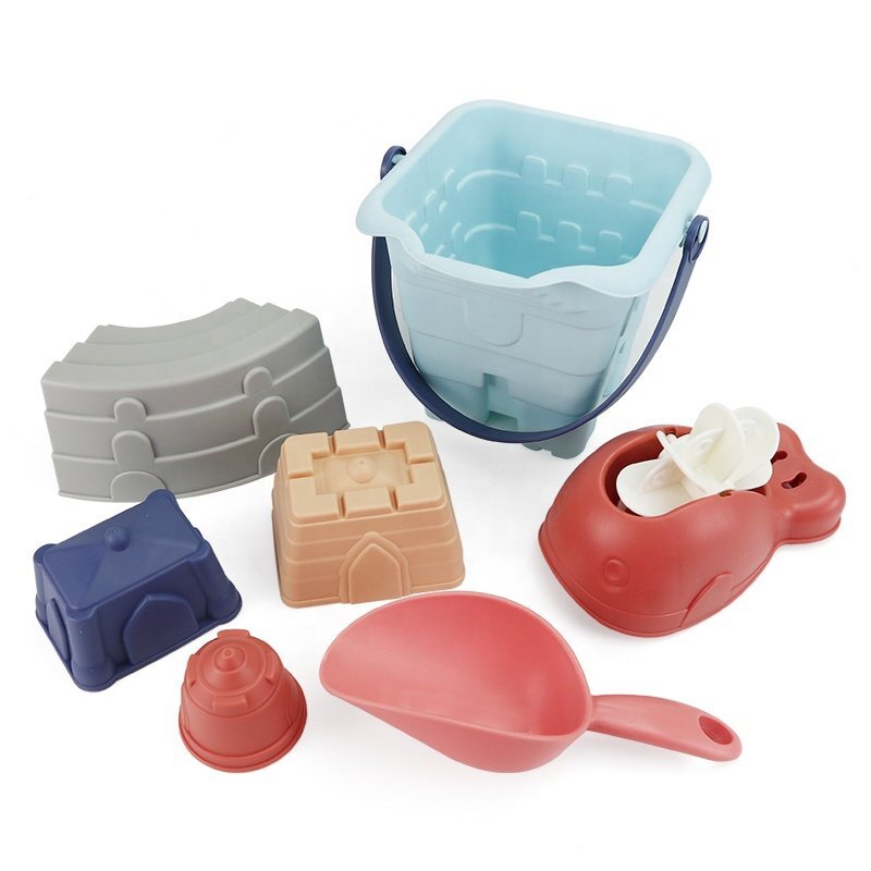 Woopie Set 7 jucarii de nisip cu galetusa Castelforme de nisip si accesorii Pastel