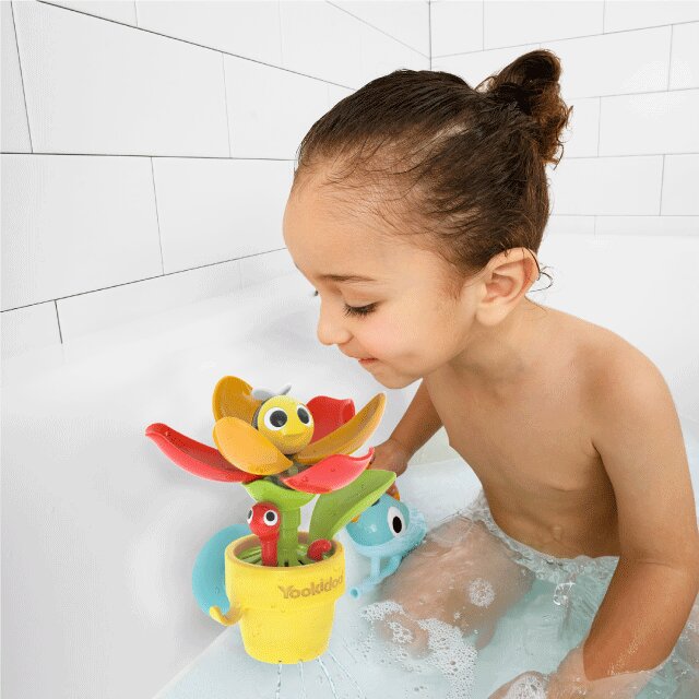Yookidoo Jucarie de baie Floarea Albinuta 18 luni+