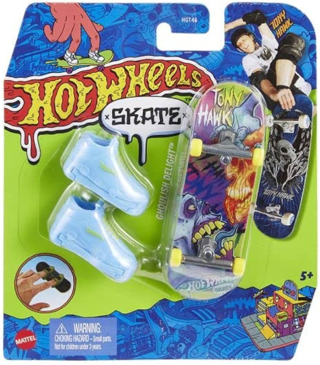 Hot Wheels Set mini placa skateboard cu pantofi HNG45